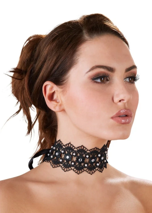 Embroidered Choker+Rhinestones