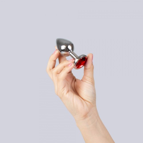RED JEWELLED METAL BUTT PLUG