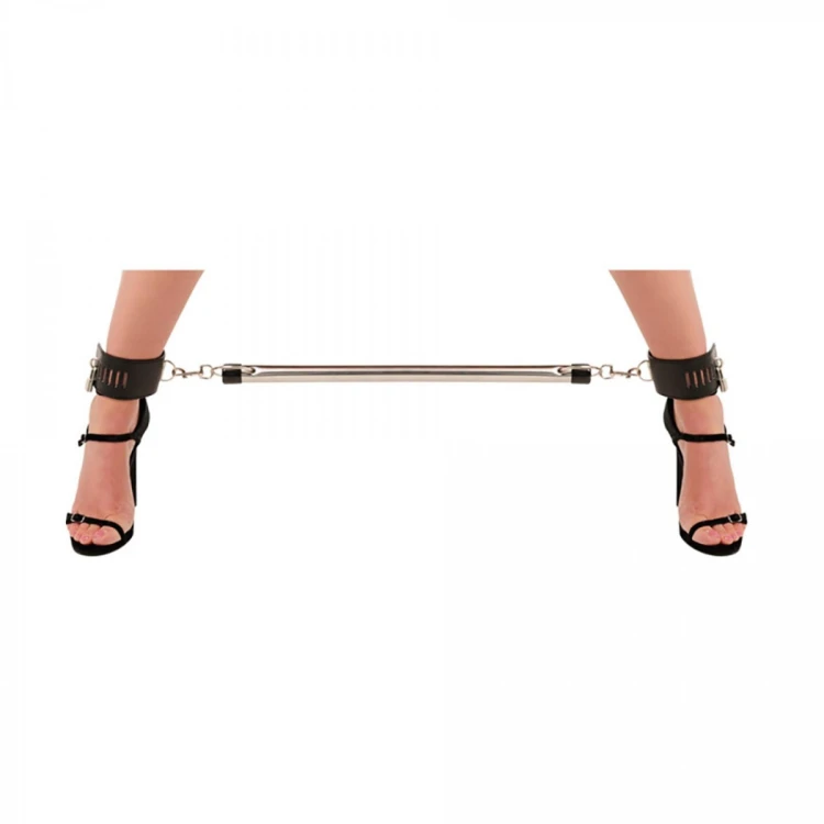 Spreader bar with ankle cuffs