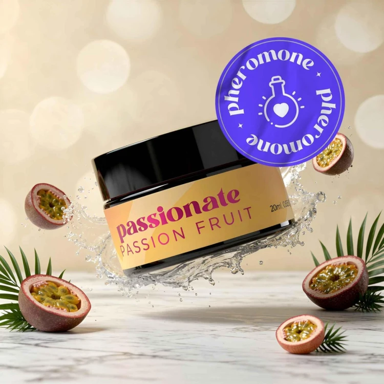 CRUSHIOUS PASSIONATE MASSAGE CANDLE WITH PHEROMONES AND PASSION FRUIT SCENT 20ML